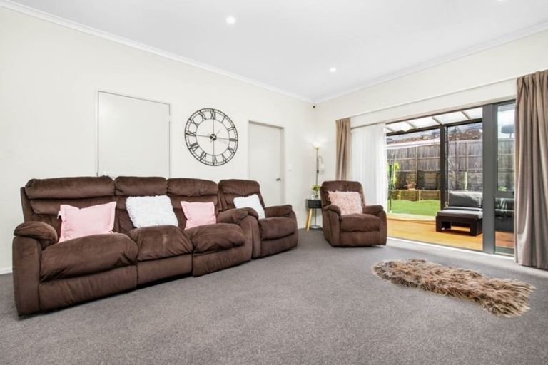 Photo of property in 30 Ipukarea Street, Weymouth, Auckland, 2103