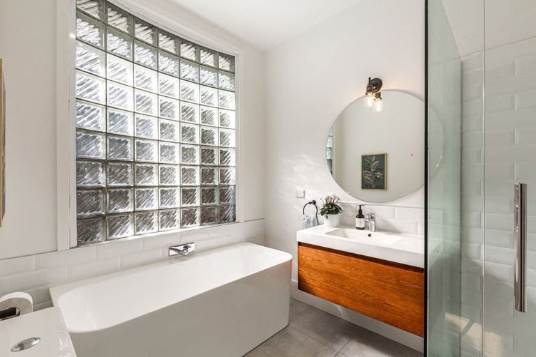 Photo of property in 39 Abbotsford Terrace, Devonport, Auckland, 0624