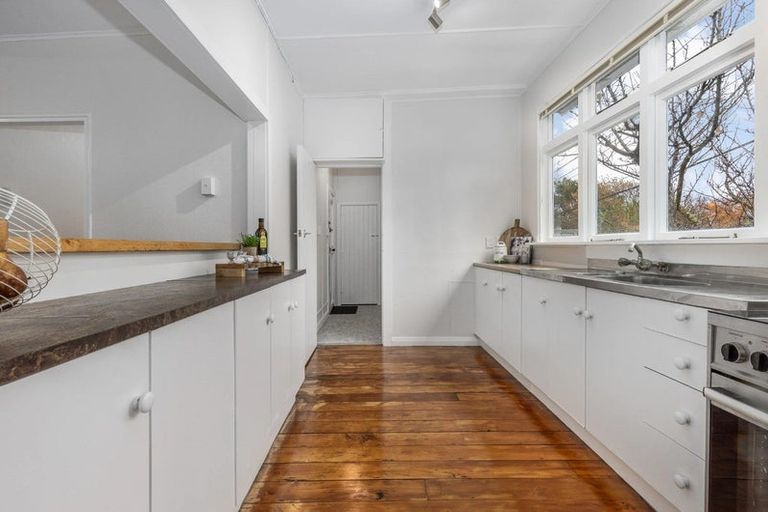 Photo of property in 12 Hira Street, Waikanae, 5036
