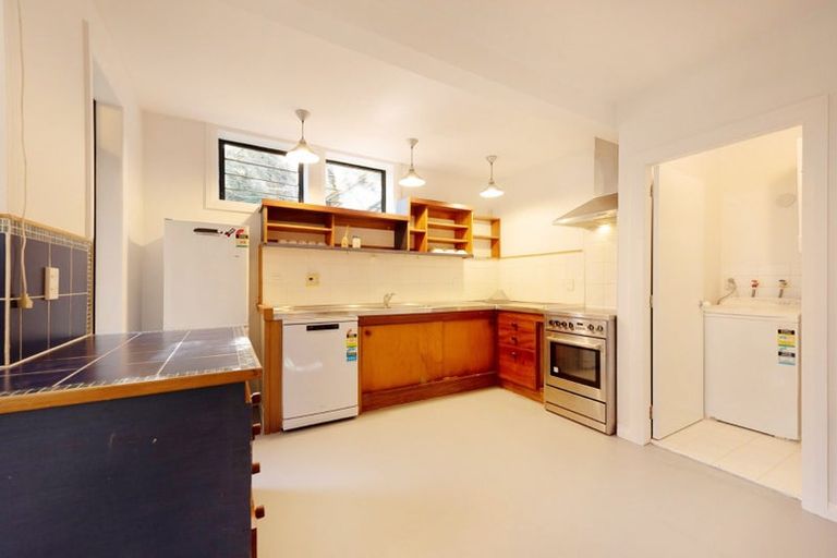 Photo of property in 422 Adelaide Road, Berhampore, Wellington, 6023