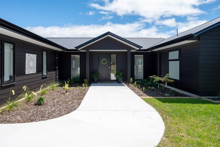 Photo of property in 13 Kittyhawk Drive, Kinloch, Taupo, 3377