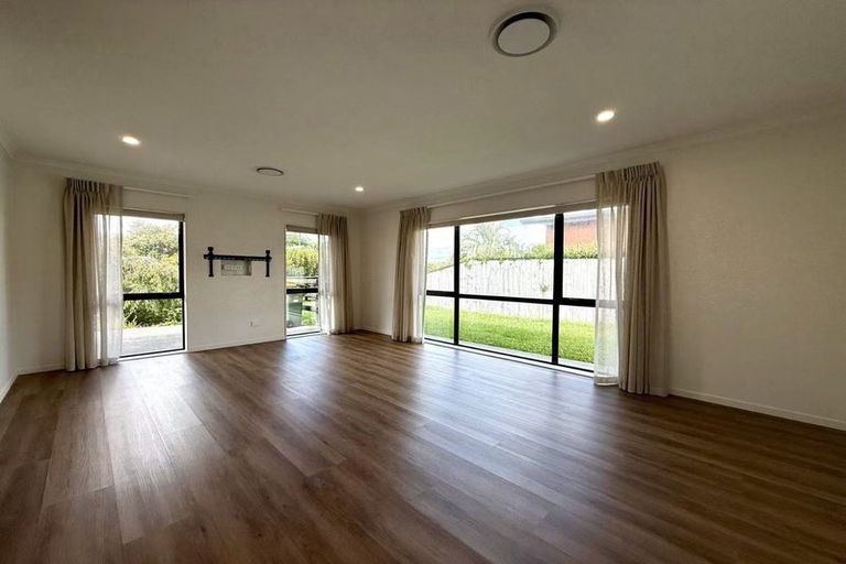 Photo of property in 1 Maple Lane, Huapai, Kumeu, 0810