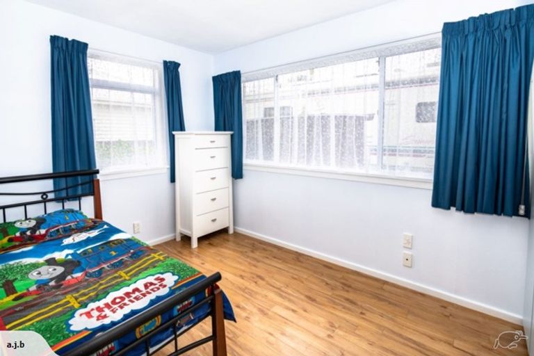 Photo of property in 75 Dunns Avenue, The Pines Beach, 7630