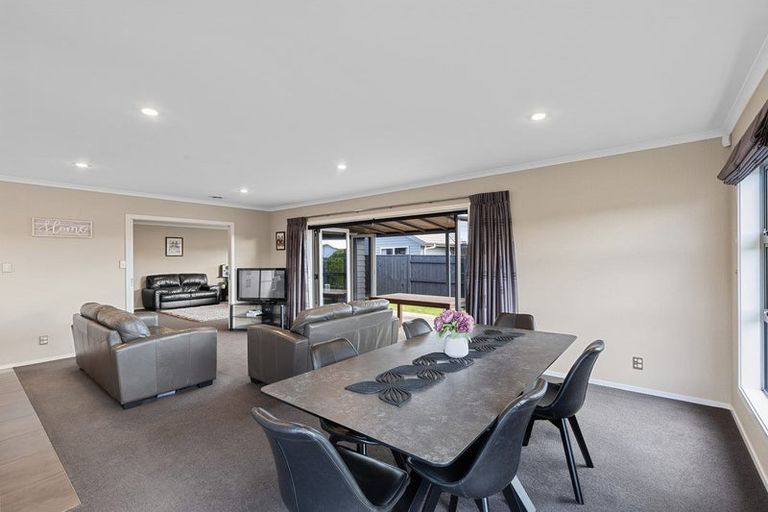 Photo of property in 62 Rosalie Terrace, Kelvin Grove, Palmerston North, 4414