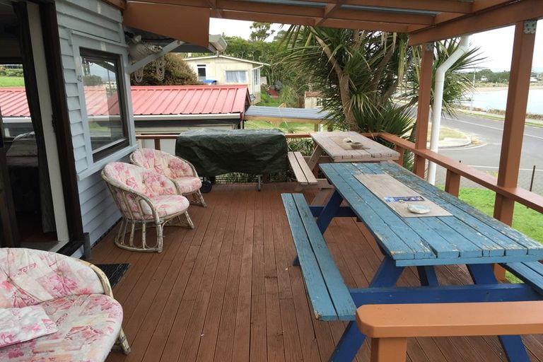 Photo of property in 42 Beach Road, Maketu, Paengaroa, 3189