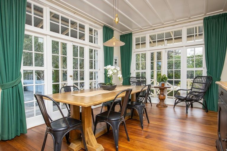 Photo of property in 113 Jellicoe Street, Martinborough, 5711