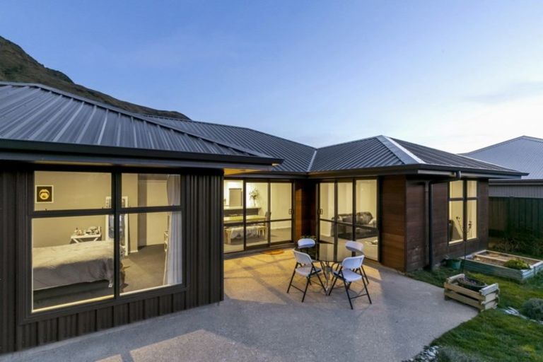 Photo of property in 31 Risinghurst Terrace, Lower Shotover, Queenstown, 9304