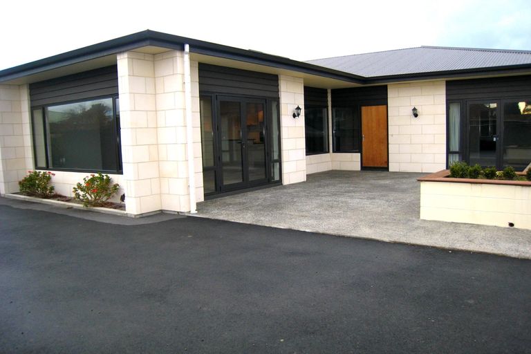 Photo of property in 97b Avenue Road, West End, Timaru, 7910