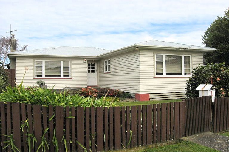 Photo of property in 1 Edmonds Street, Wainuiomata, Lower Hutt, 5014