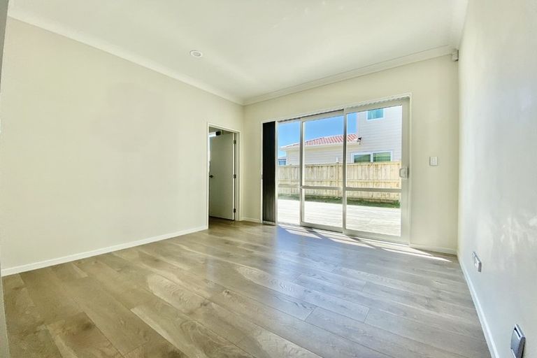Photo of property in 70 Donegal Park Drive, Flat Bush, Auckland, 2019