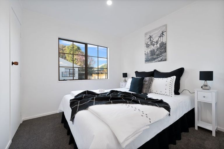 Photo of property in 13 Elisa Lane, Ranui, Auckland, 0612