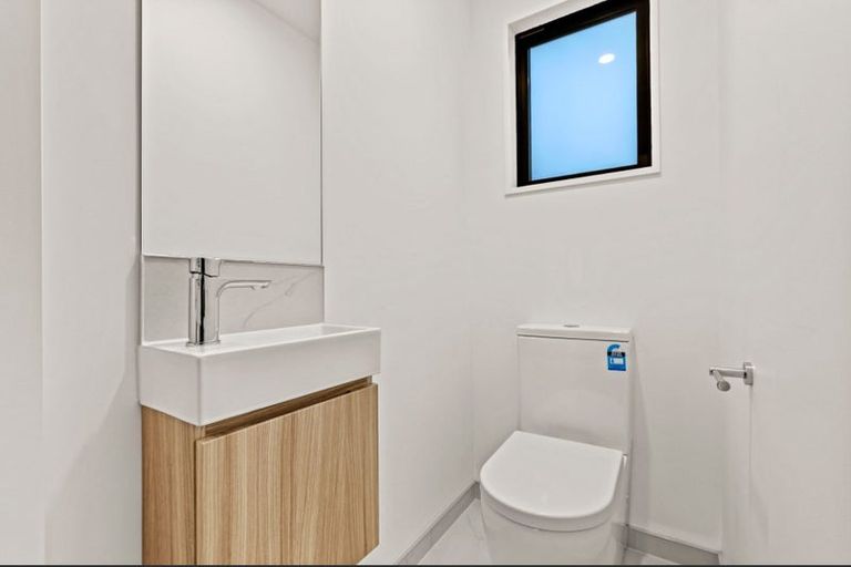 Photo of property in 35e Wrights Road, Addington, Christchurch, 8024