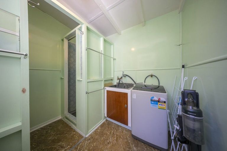 Photo of property in 36 Home Street, Manapouri, 9679