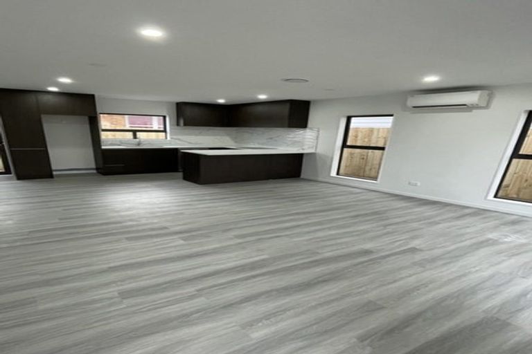 Photo of property in 9e Julian Place, Otara, Auckland, 2023