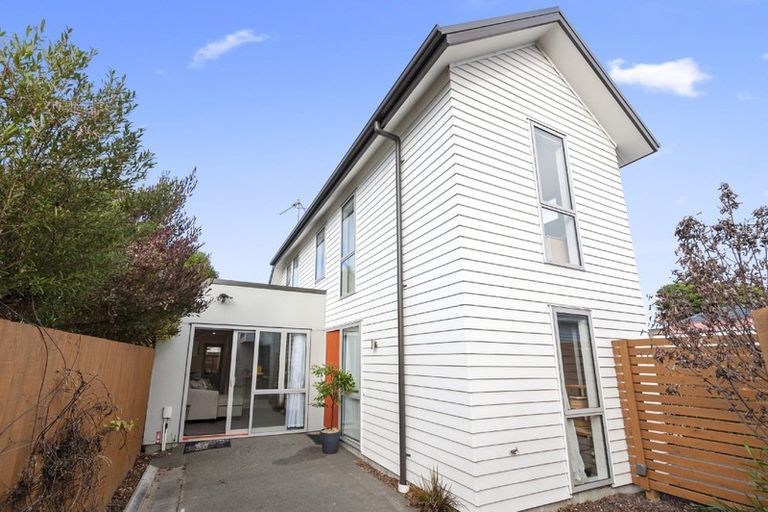 Photo of property in 104b Hastings Street West, Sydenham, Christchurch, 8023