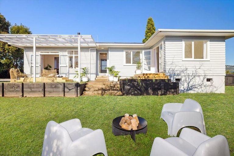 Photo of property in 19 Dunlop Road, Te Puke, 3119