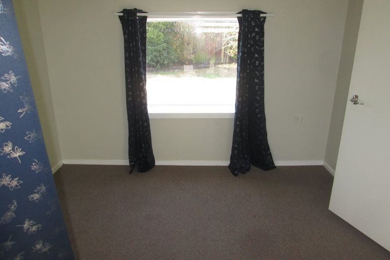 Photo of property in 2/50 Vancouver Crescent, Wainoni, Christchurch, 8061