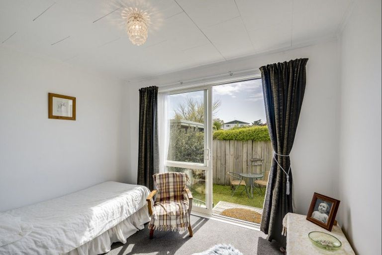 Photo of property in 12 Hetley Crescent, Taradale, Napier, 4112