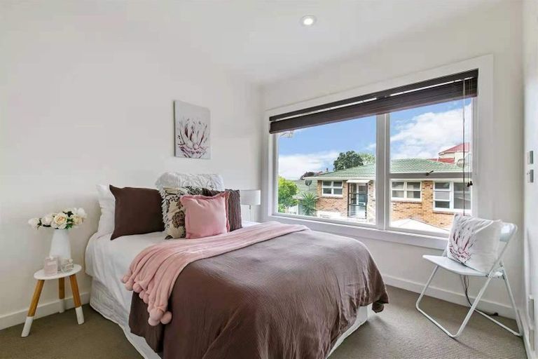 Photo of property in 50b Mellons Bay Road, Mellons Bay, Auckland, 2014