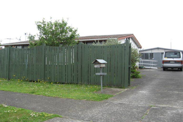 Photo of property in 24 Vimy Place, Mangere, Auckland, 2022