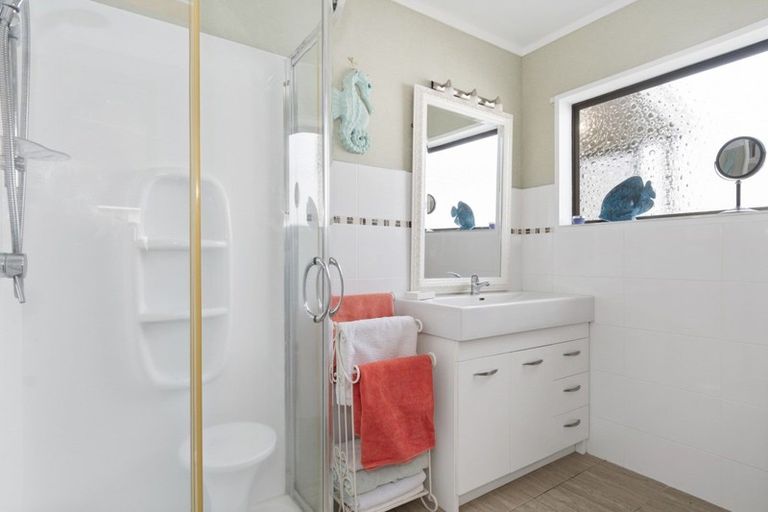 Photo of property in 54b Hinewa Road, Otumoetai, Tauranga, 3110