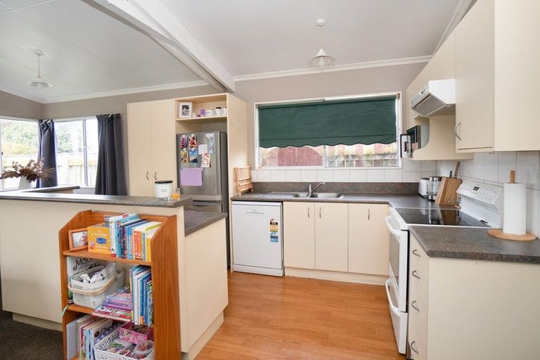 Photo of property in 59 Sutherland Crescent, Westbrook, Palmerston North, 4412