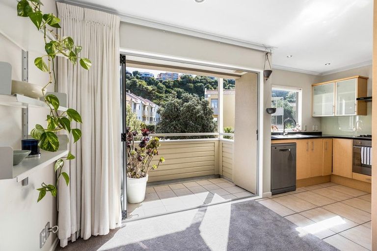 Photo of property in Marrakech Cafe, 35/305 Evans Bay Parade, Hataitai, Wellington, 6021