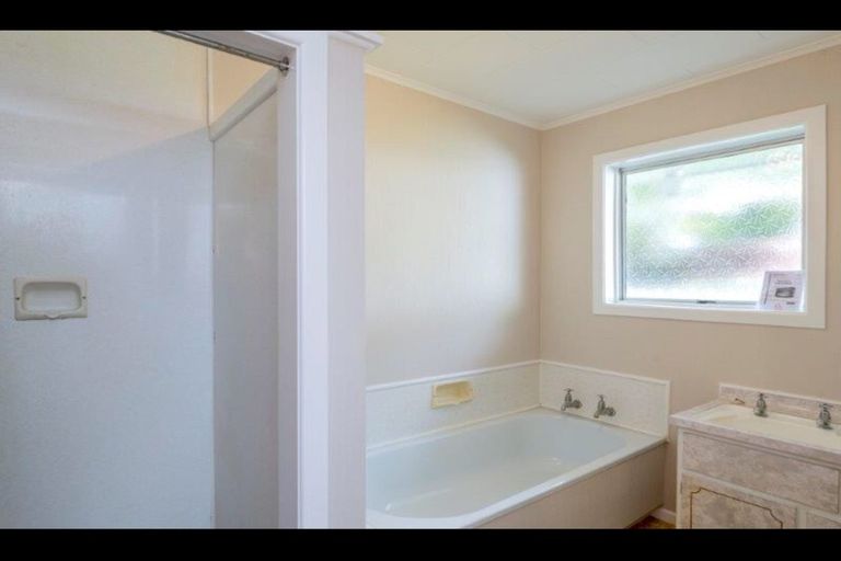 Photo of property in 45 Huia Street, Waikanae, 5036