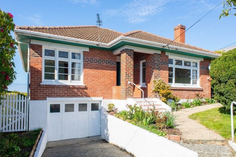 Photo of property in 79 Middleton Road, Kew, Dunedin, 9012