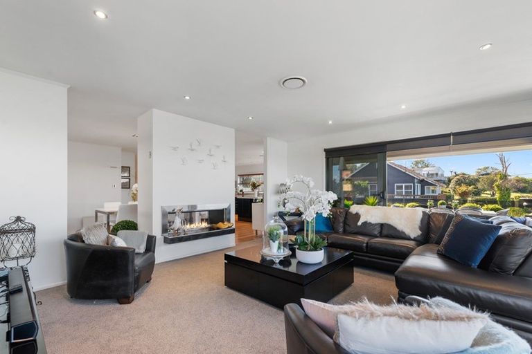 Photo of property in 168 Kawaha Point Road, Kawaha Point, Rotorua, 3010