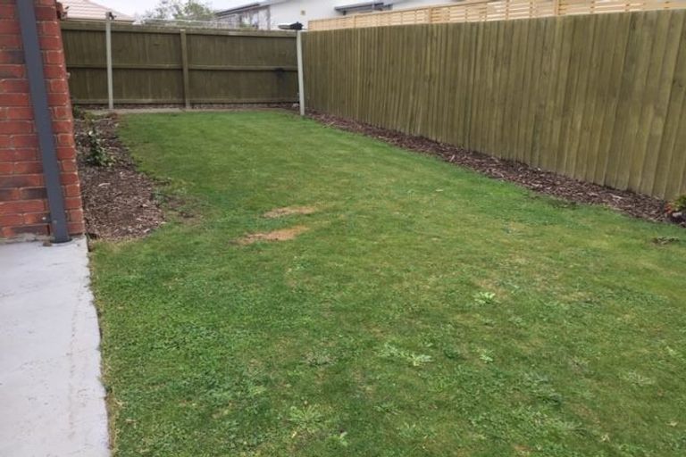 Photo of property in 11 Kingsbridge Drive, Burwood, Christchurch, 8083