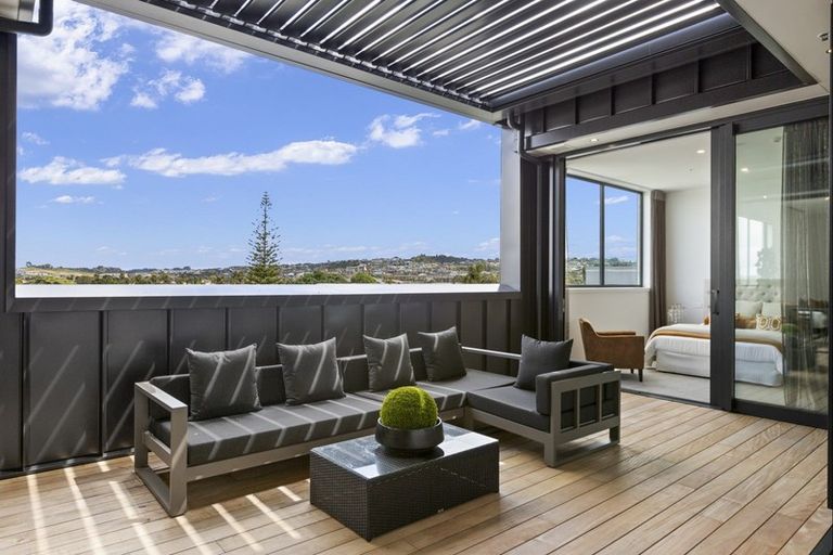 Photo of property in 7/14 Tamariki Avenue, Orewa, 0931