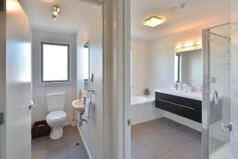 Photo of property in 6/12 Hutcheson Street, Sydenham, Christchurch, 8023