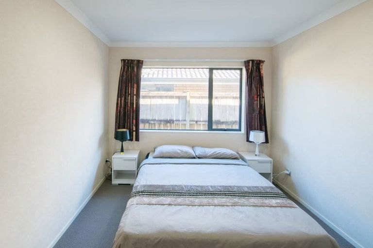 Photo of property in 14 Breon Place, Flat Bush, Auckland, 2016