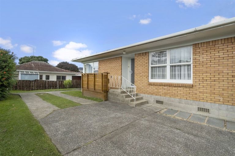 Photo of property in 4/769 Beach Road, Browns Bay, Auckland, 0630