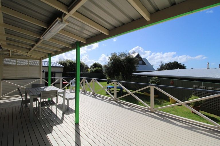 Photo of property in 107 Rimu Place, Matarangi, Whitianga, 3592
