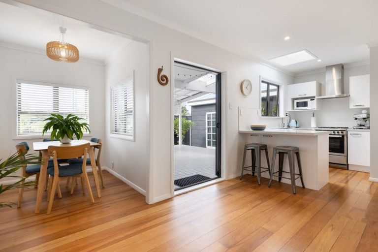 Photo of property in 35 Ngatai Road, Otumoetai, Tauranga, 3110