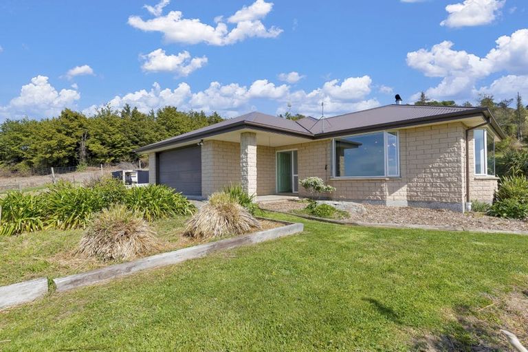 Photo of property in 175 Rampaddock Road, View Hill, Oxford, 7495