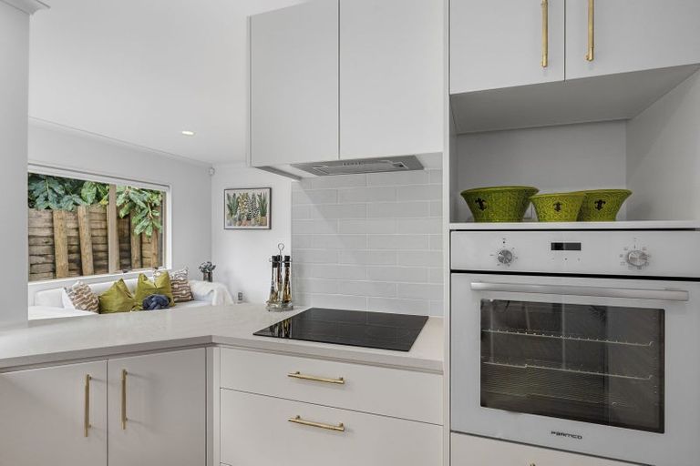 Photo of property in 110 Stapleford Crescent, Browns Bay, Auckland, 0630