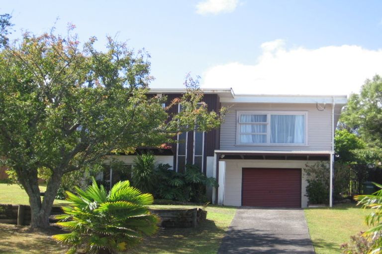 Photo of property in 21 Seaton Road, Murrays Bay, Auckland, 0630