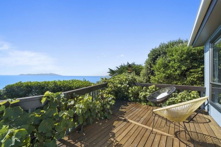 Photo of property in 1 Haunui Way, Pukerua Bay, 5026