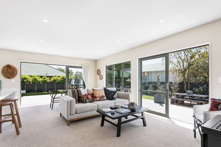 Photo of property in 32 Koromiko Street, Saint Martins, Christchurch, 8022
