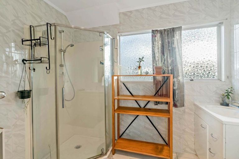 Photo of property in 25 Dissmeyer Drive, Clover Park, Auckland, 2019