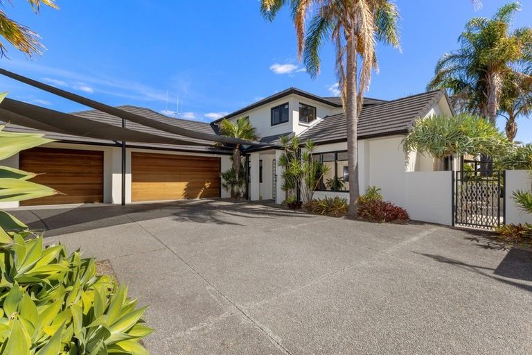 Photo of property in 2 Santa Monica Drive, Papamoa Beach, Papamoa, 3118