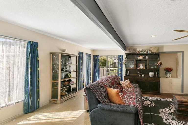 Photo of property in 24 Korau Grove, Stokes Valley, Lower Hutt, 5019