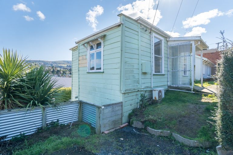 Photo of property in 75 Walton Street, Kaikorai, Dunedin, 9010