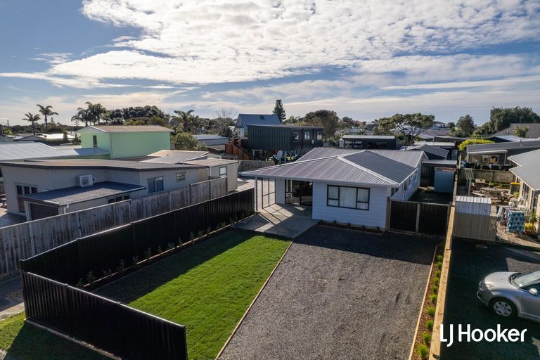 Photo of property in 11 Tatai Road, Bowentown, Waihi Beach, 3177