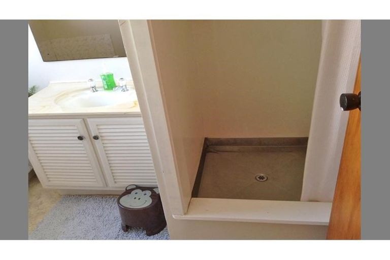 Photo of property in 1/54 Highland Park Drive, Highland Park, Auckland, 2010