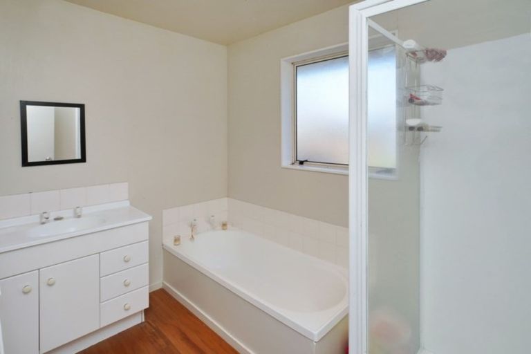 Photo of property in 39 Welsford Street, Woodend, 7610