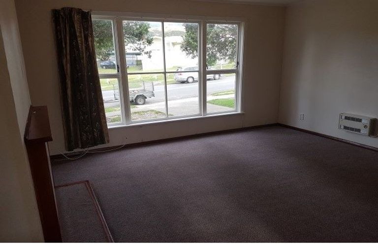 Photo of property in 153-155 Bedford Street, Cannons Creek, Porirua, 5024